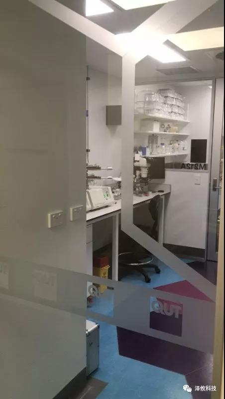 澤攸科技原位TEM系統(tǒng)在澳大利亞昆士蘭理工大學(xué)現(xiàn)場驗(yàn)收